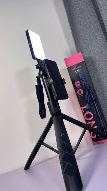 L16 Selfie Stick Tripod